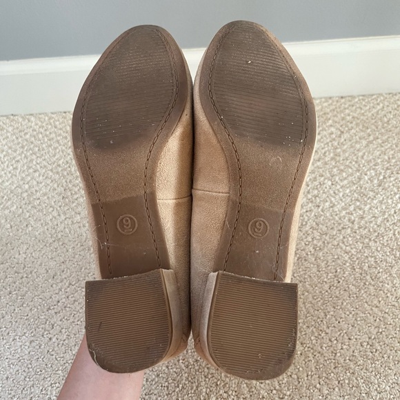 American Rag Tan Suede Thick Heeled Heels - Picture 5 of 5